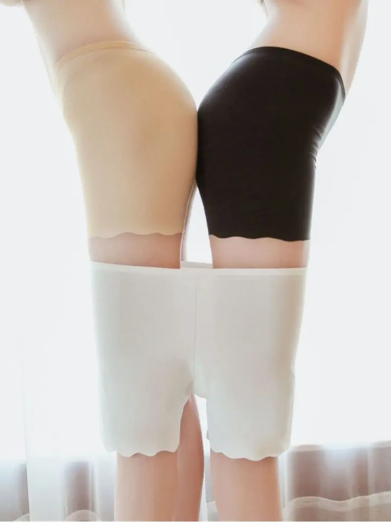 Ice Silk Shorts Traceless Safety Pants White Bottom Pants Anti Strapping Women's Summer Thin Shorts Large External Safety