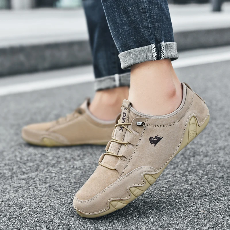 Men's casual fashion booties British style men's sneakers sheep head tide boots Joker soft soled youth party boots driving shoes