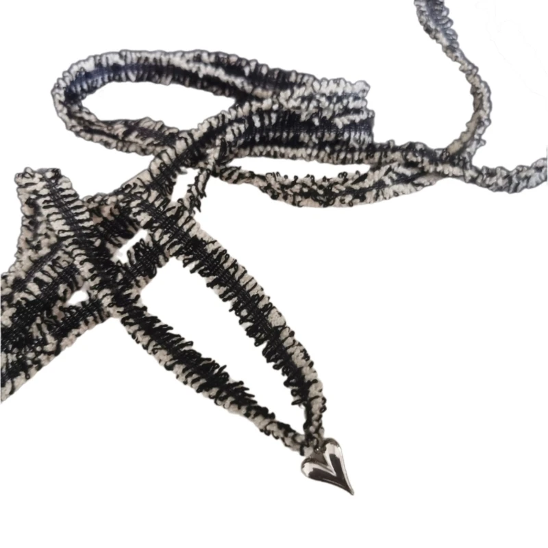

Fashion Heart Pendant Choker Statement Collarbone Chain Pendant Necklace Y2K
