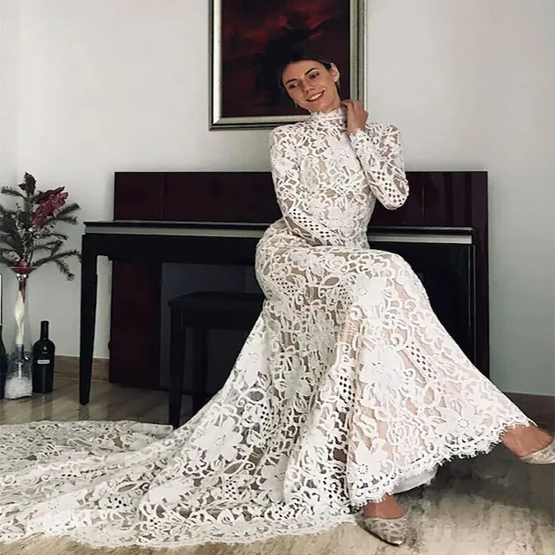 Vintage Turtleneck Wedding Dress