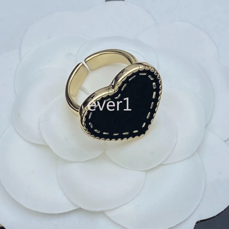 

2024 Fashion Jewelry Heart shaped Black Sweet Ring for Women