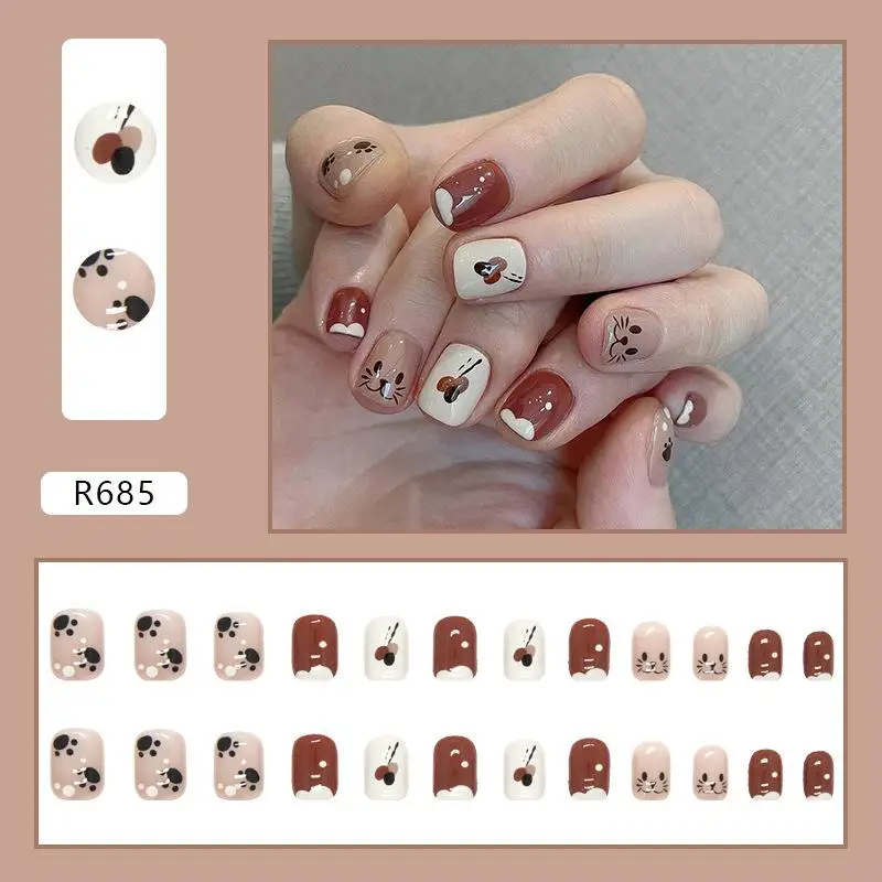 24Pcs Cute Short False Nails Patch Glitter Sequins Fake Nails Manicure Nails Tips Removable Fake Nails Acrylic Nail Tips