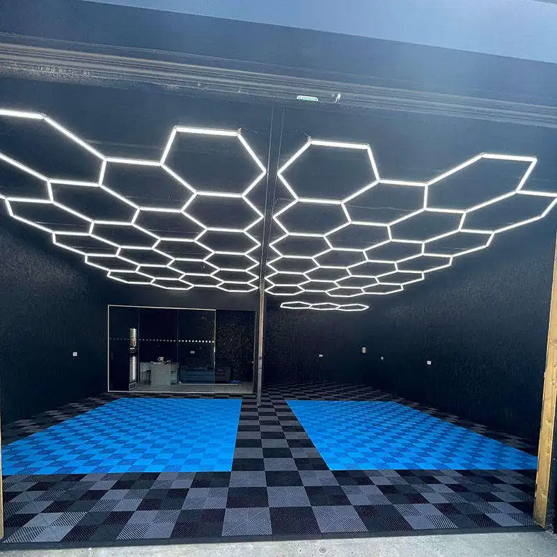 Modular Vented Plastic Garage Flooring Tiles Mats PVC For Showroom Carwash Room Detailing Shop