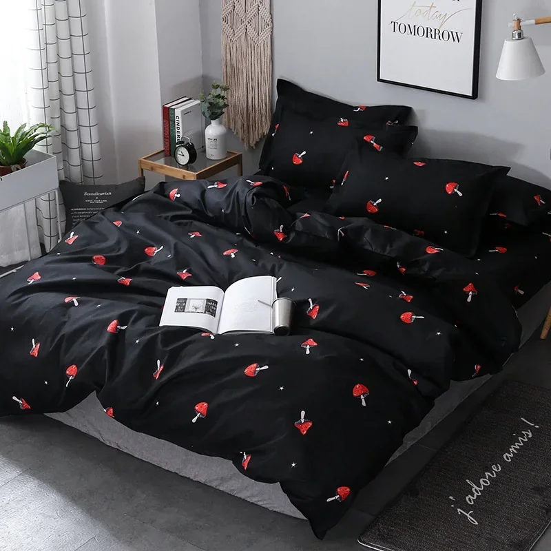 

Red Mushroom Pattern 3PCS Black Color Comforter Set Soft Bed Linings Double Duvet Cover Pillowcase Queen King Size Bedding Sets