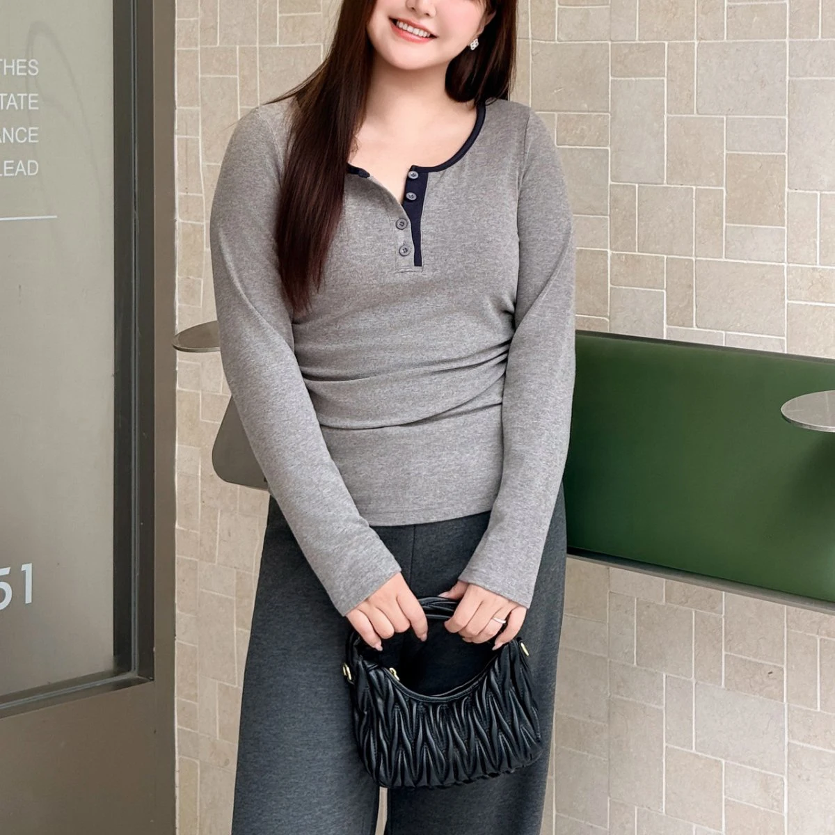 XXXXL Fashion Plus Size Women T-Shirt Premium Faux Cashmere Color Contrast half-open Collar Base Long Sleeved Tops 9418