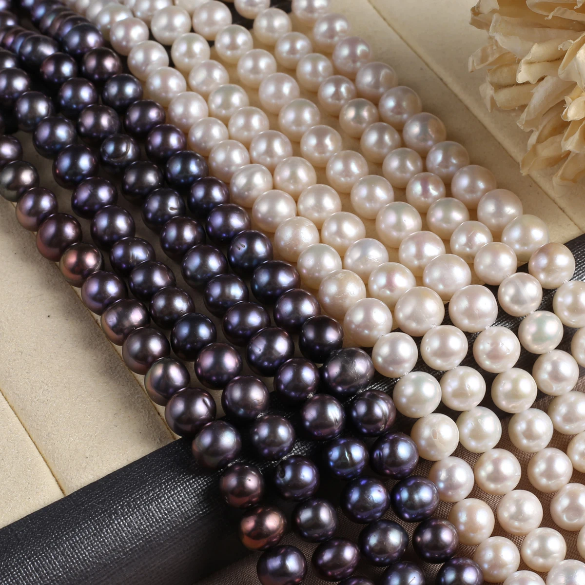 

Natural Freshwater Pearl 8-9mm Round White Black Pearl Beads Jewelry Making DIY Wedding Necklace Bracelet Accessories Gift