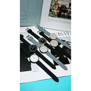 Orologio impermeabile in silicone elegante e semplice, display 24 ore, adatto per personale medico, studenti e uomini e donne