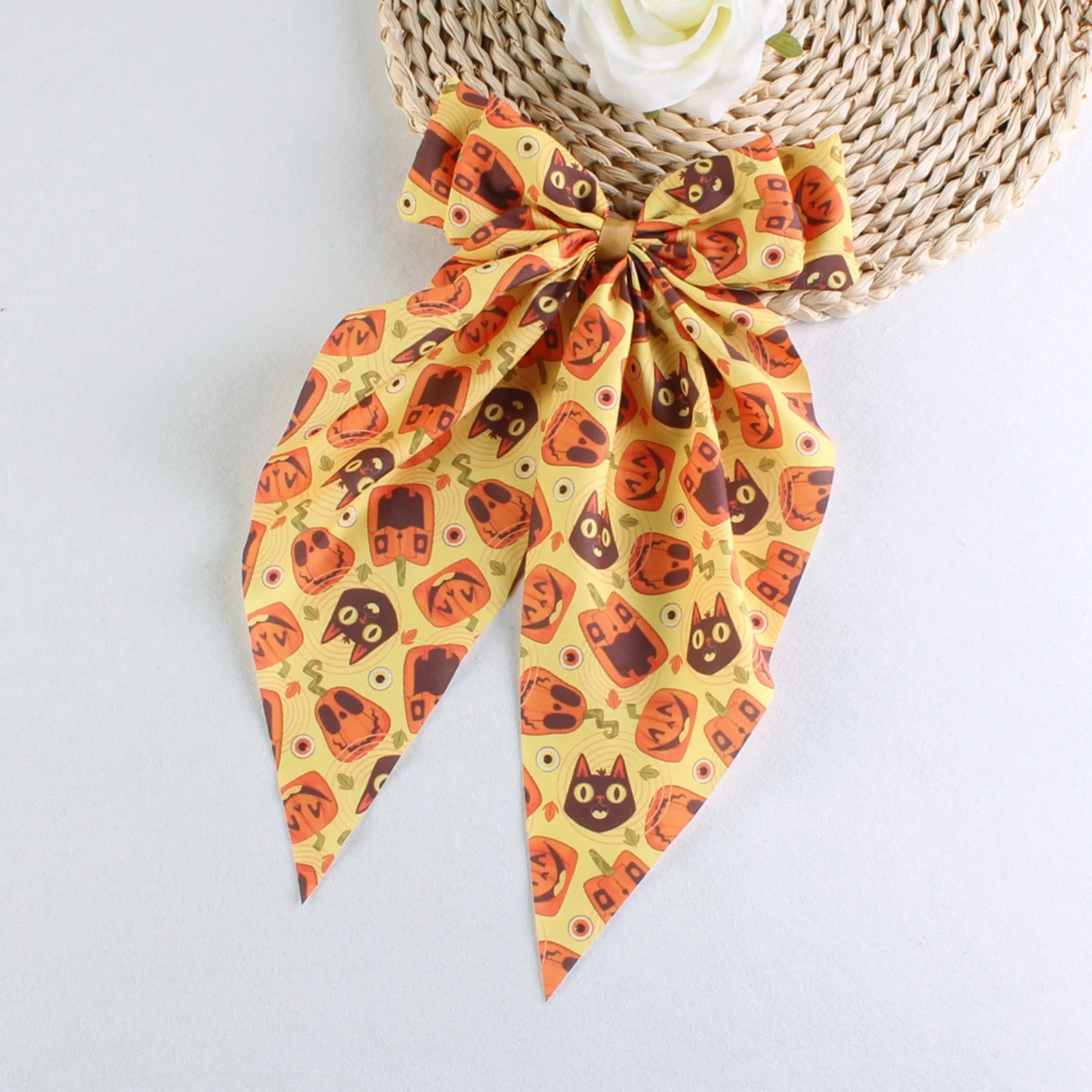1PC Cute Halloween  Themed Bow Hair Clip Adorable Pumpkin & Ghost Patterns, Large Satin Bow for Girls, Perfect Festive Accessory