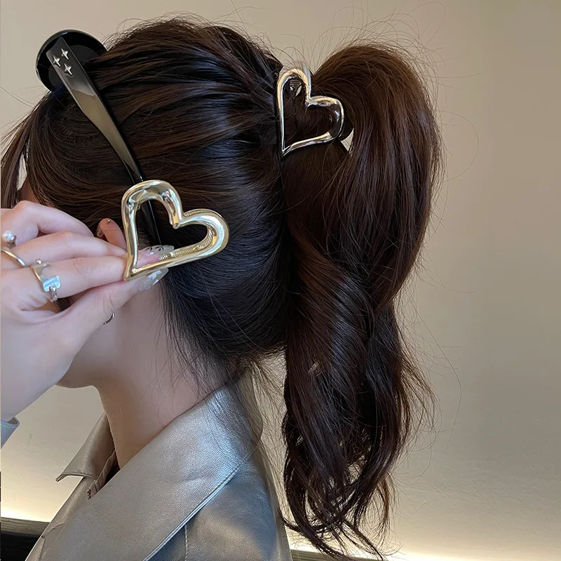 Fashion Hollow Heart Loving Metal Hair Claw Simple Geometric Ponytail Claw Clip Barrettes Women Girls Hair Accessories Gifts loving heart arch metal wedding arch 6 89ft 2 1m heart shaped golden white arch climbing frames for wedding birthday