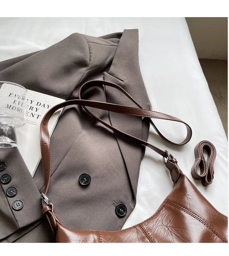 Sac à bandoulière tendance pour femmes sous les aisselles 2024, nouvelle version coréenne à la mode, simple, grande capacité, pour le travail et les déplacements_voghion.com