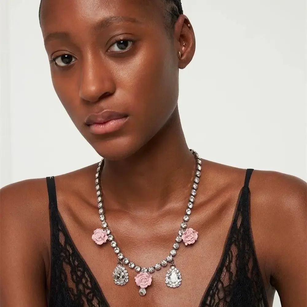 

Модное дизайнерское Брендовое ожерелье с розовыми кристаллами и бриллиантами, Женская Роскошная бижутерия, женская бижутерия, Европейская и американская мода