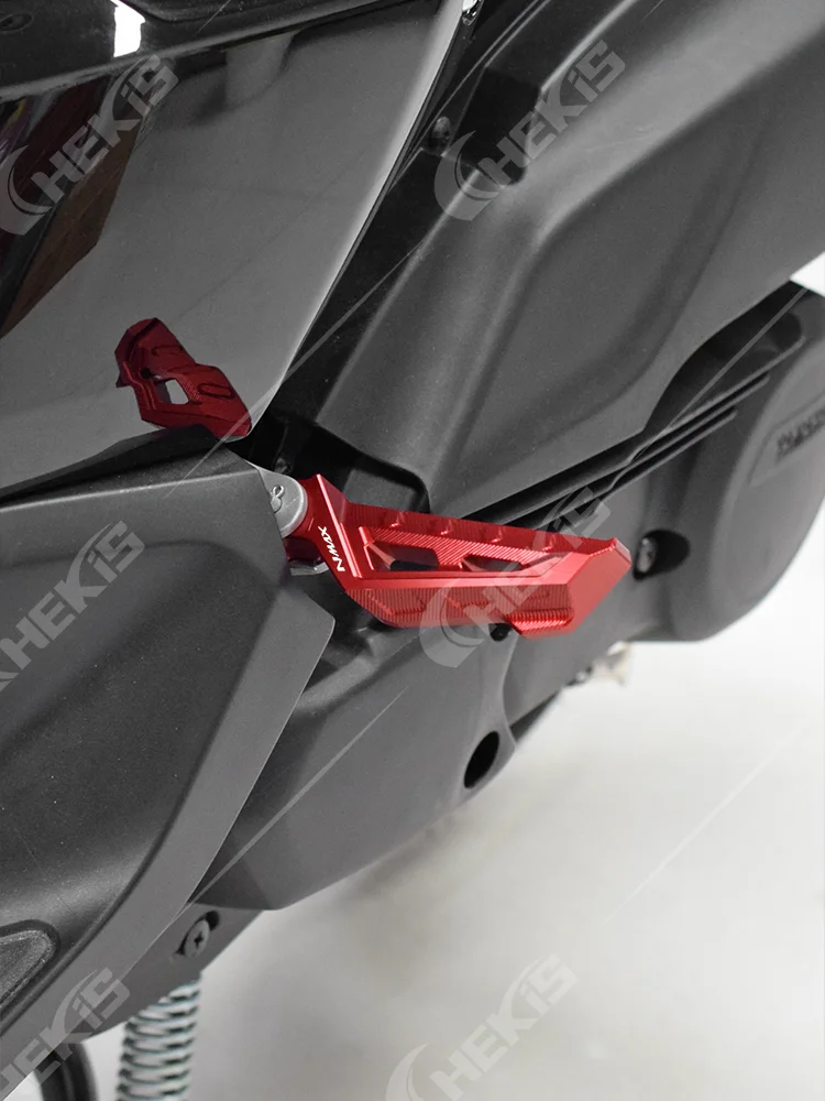 Chekis는 Yamaha Nmax125/155/160 Nmax Neo/Neo S/Nmax Turbo Tech Max 수정 액세서리에 적합합니다. 알루미늄 합금 후면 페달 승객 페달 왼쪽 및 오른쪽 미끄럼 방