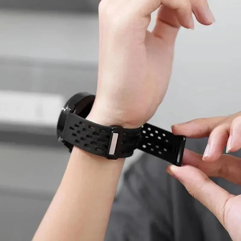 20mm 22mm Hole Silicone Magnetic strap for Samsung Galaxy Watch 6 4 classic bracelet for Samsung Watch 5pro Active2 Gear S3 Band