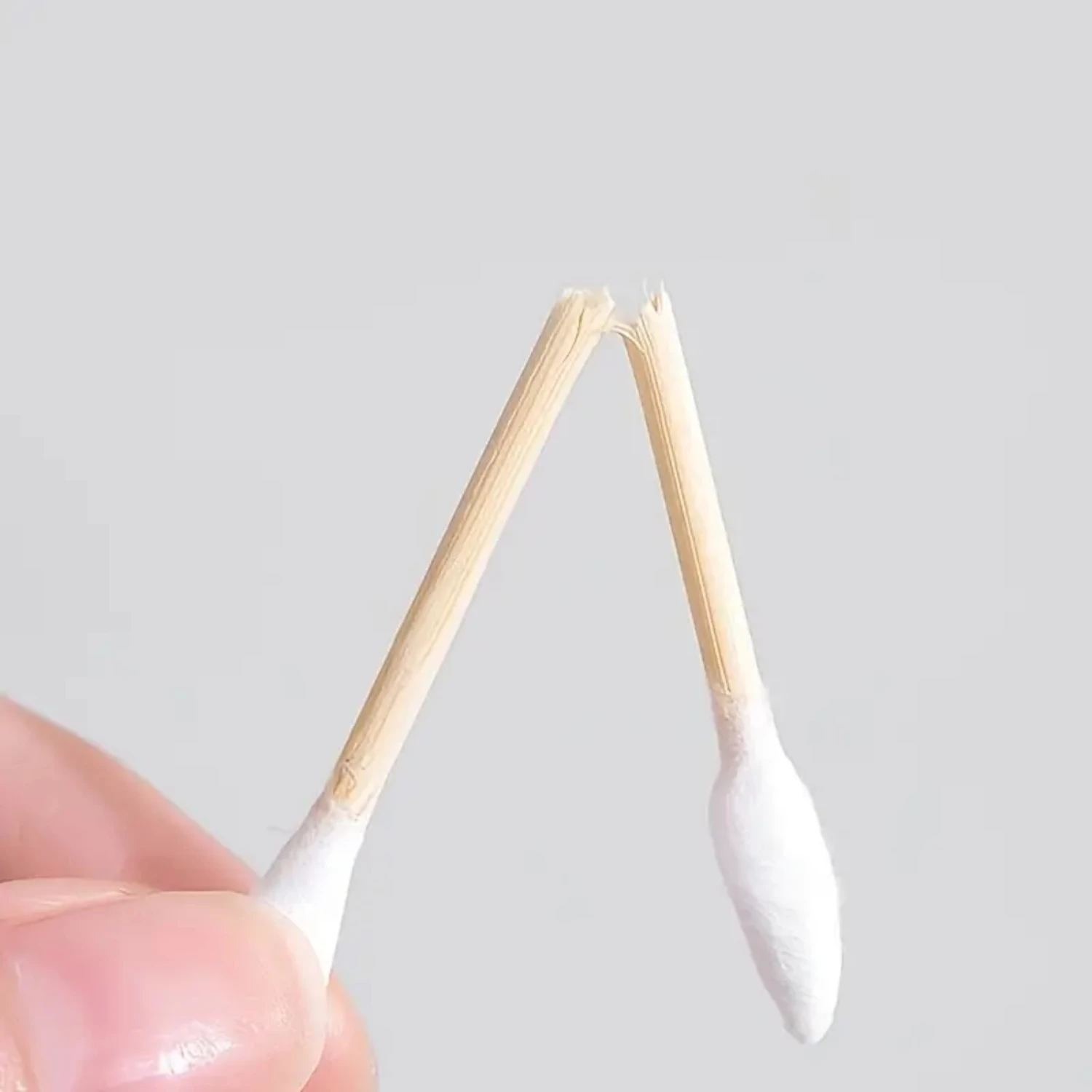 Versatile Premium High-Quality Dual-Ended Wooden Ear Cotton Swab-Essential Tool for Precise Makeup Application, Daily Cleaning