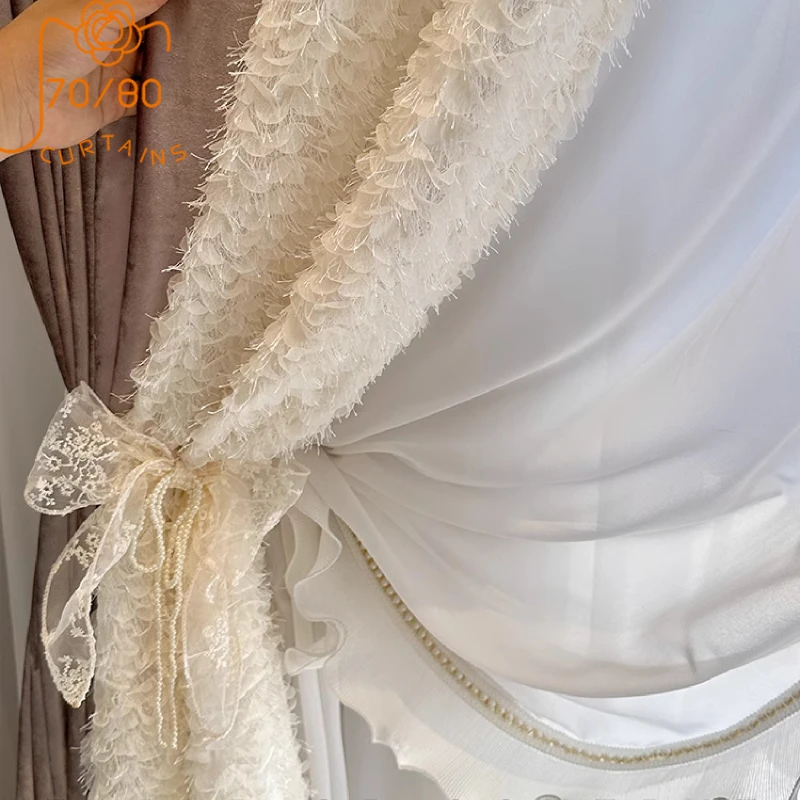 

Кремовое кружевное перо, кружево, фиолетовый бархат, фотообои для гостиной, спальни, французского окна, балкона, на заказ