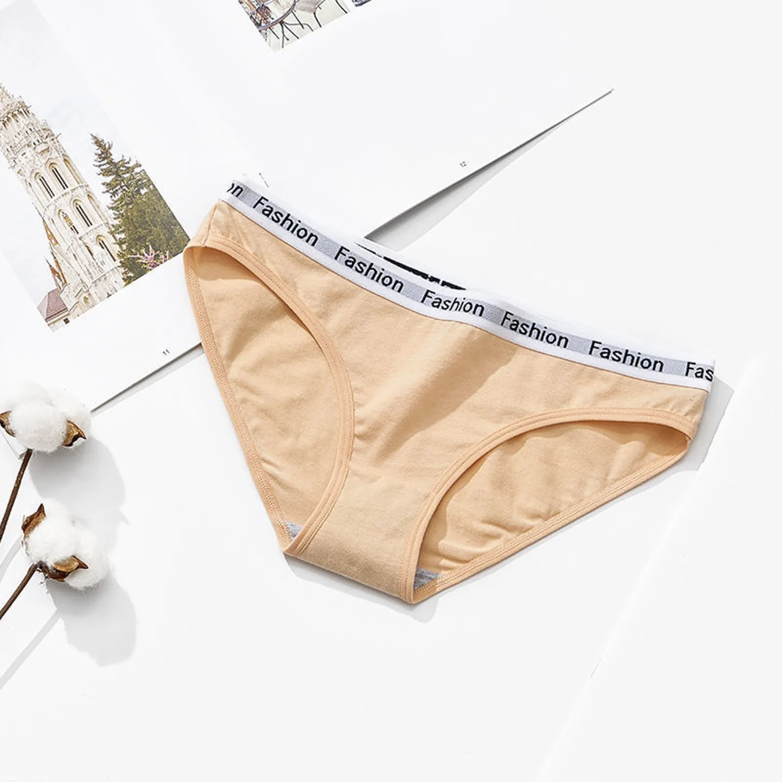 2026 Mutandine della biancheria intima delle nuove donne Slip morbidi in cotone Biancheria intima femminile Ragazze Sport Moda Stampata Lingerie da donna Intimo - immagine 5