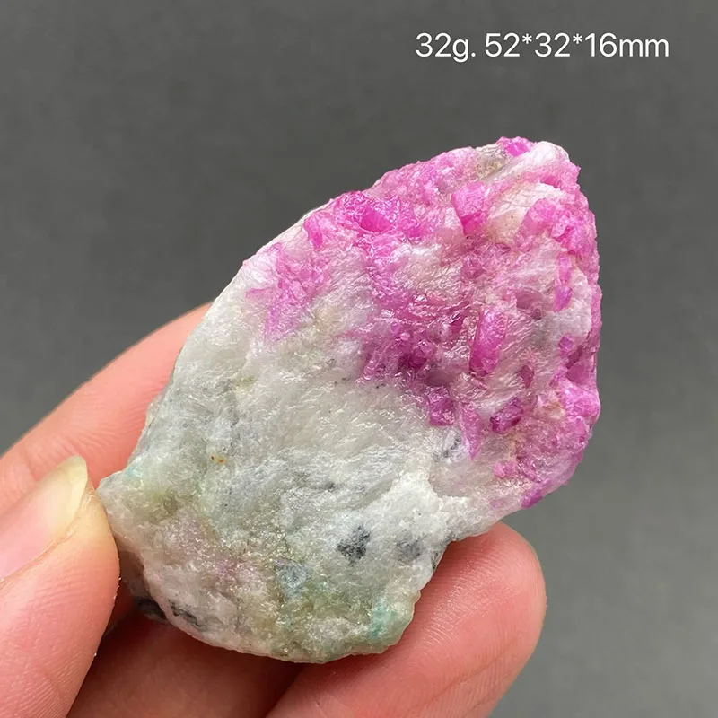 100%  Natural Myanmar ruby Mineral Specimens Stones and Crystals Healing Crystal