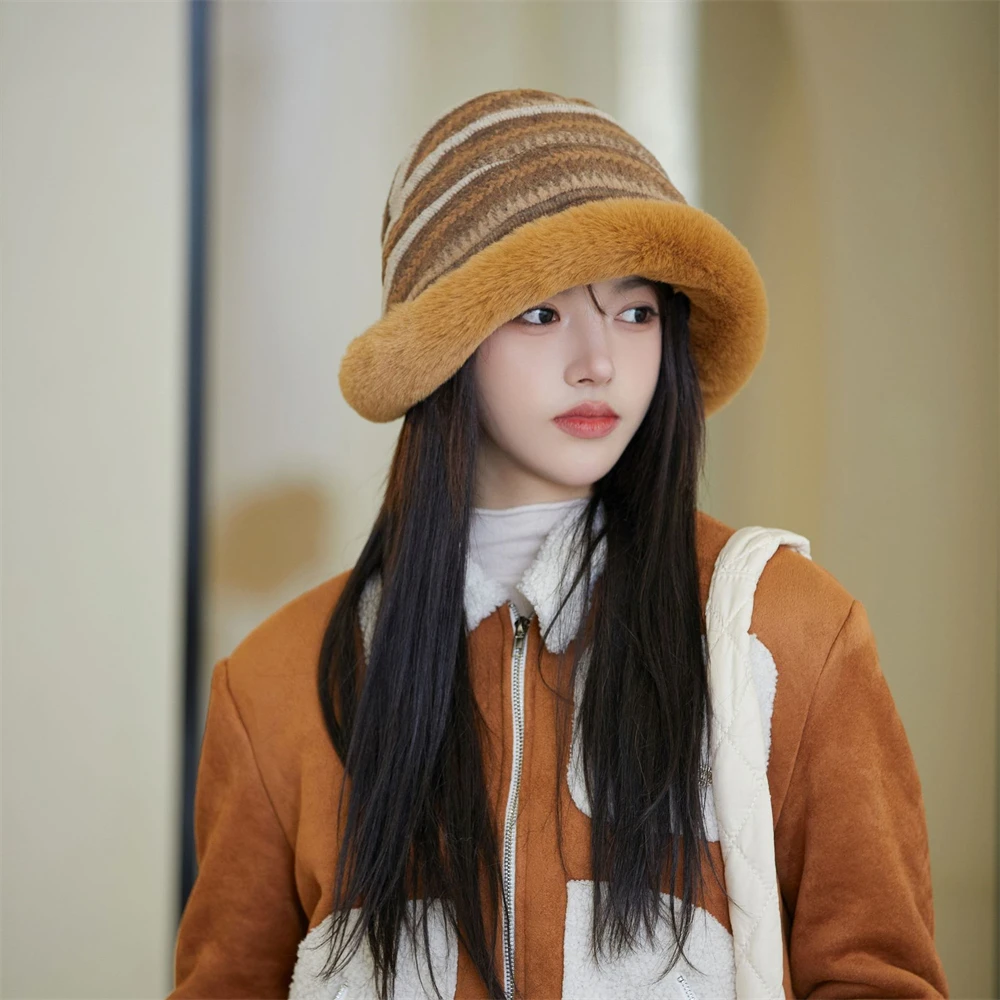 

Winter Outdoor Knit Hat Vintage Stripe Rainbow Wool Hat Plush Fleece Windproof Thick Ear Protection Beret Cap Mongolian Hats