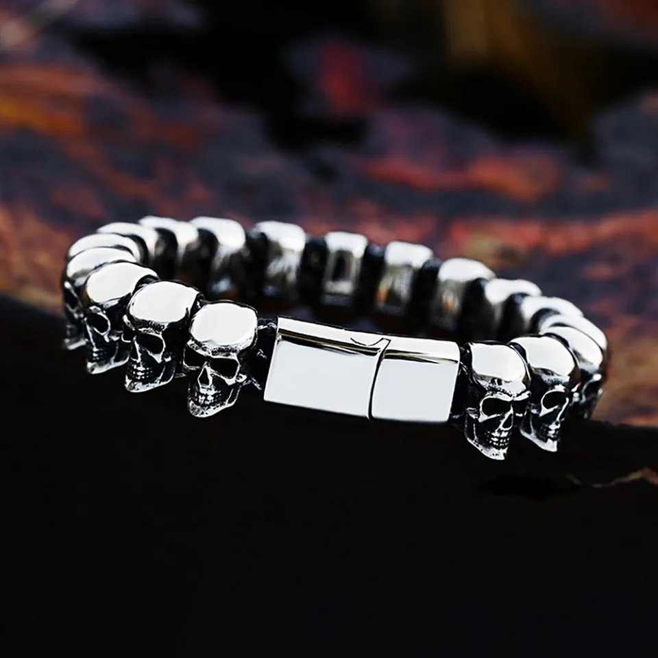 COOLSTEELANDBEYOND Gotico Uomo Bracciale del Cranio Teschio, Braccialetto di Nera Pelle Intrecciata, Bracciali da Avvolgere, Acciaio