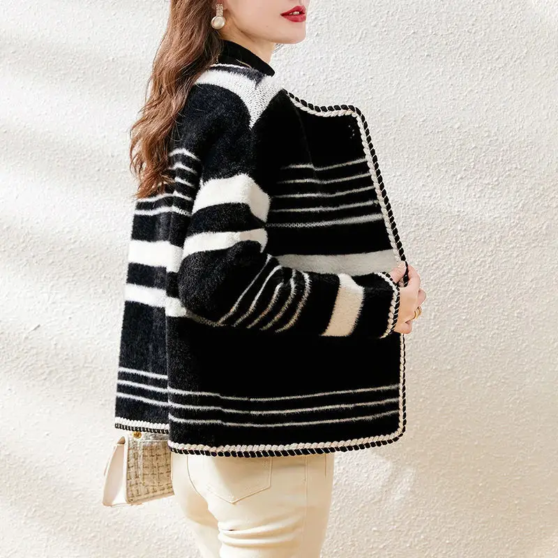 Autumn Winter New Round Neck Striped Patchwork Coat Office Lady Elegant Fashion Buttons Jacket Women's Loose Casual Outwear Top