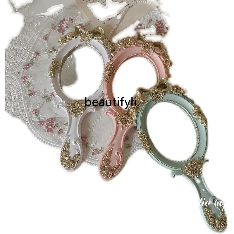 

zq European-Style Retro Makeup Mirror Embossed Retro Hand-Hold Mirror Portable Makeup Mirror Ornaments