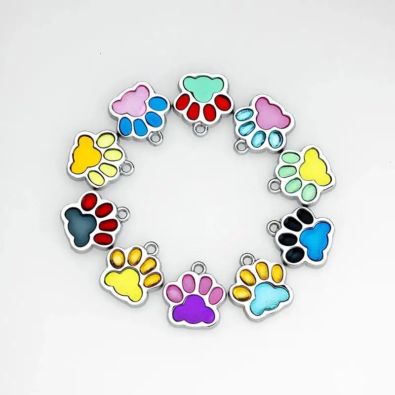 10 Pz/Lotto 16X18Mm Cat Bear Dog Paw Prints Ciondolo Charm Smalto Footprint Hang Charms Adatto Per Portachiavi Borsa Gioielli Di Moda