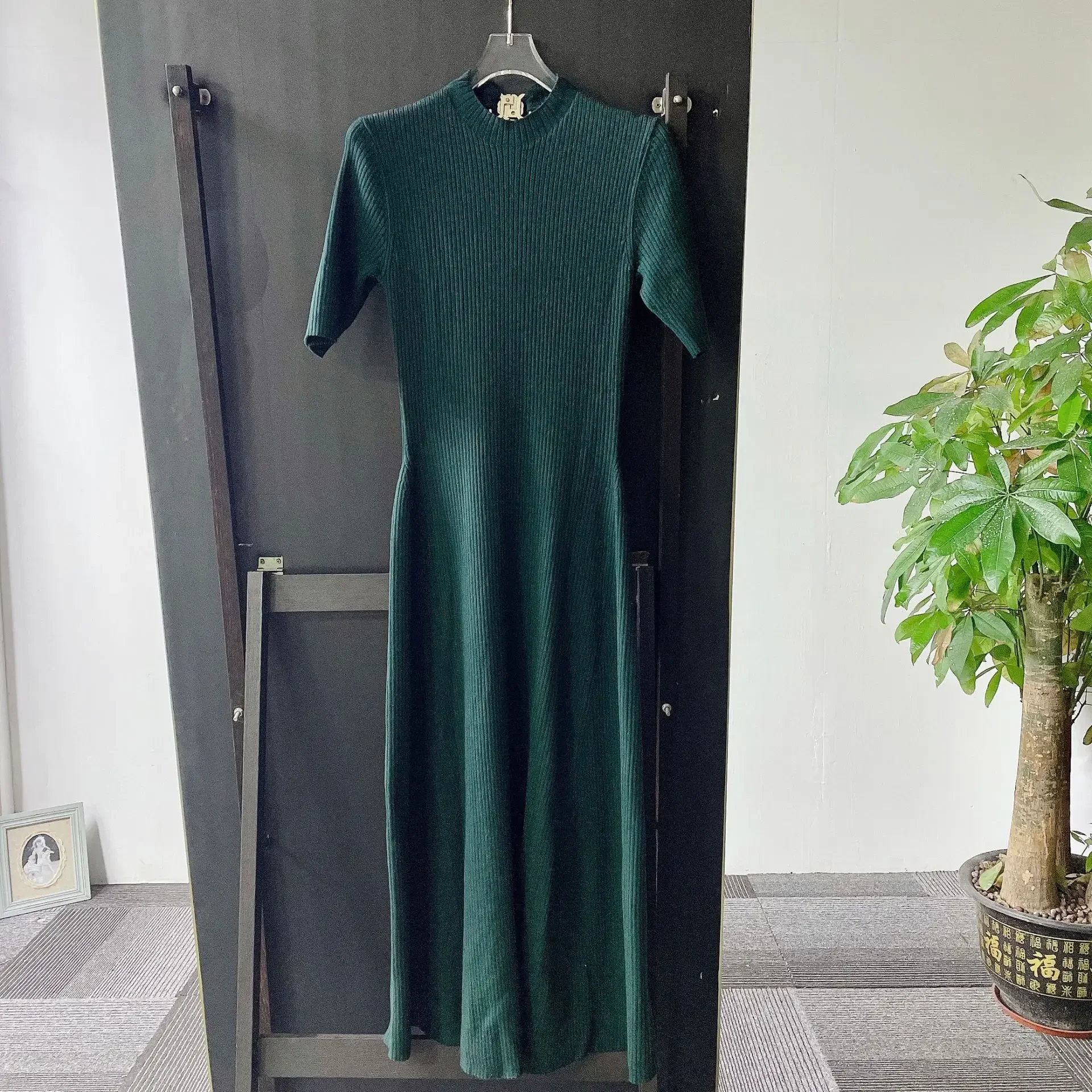 

Fall Winter New French Elegance Light Mature Wind Backless Green Slim Long Section Knitted Dress Fashion Commuter Long Skirt