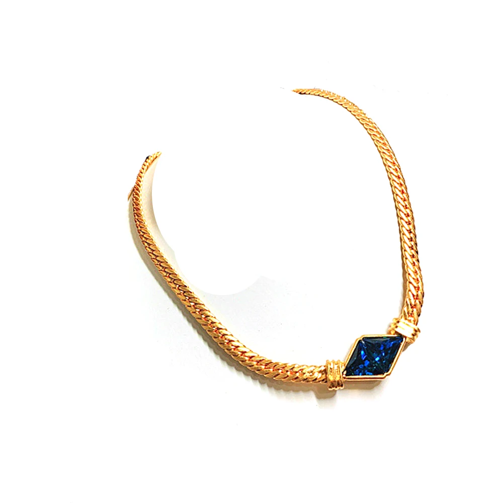 Рисунок 6 - Винтажное темпераментное треугольное