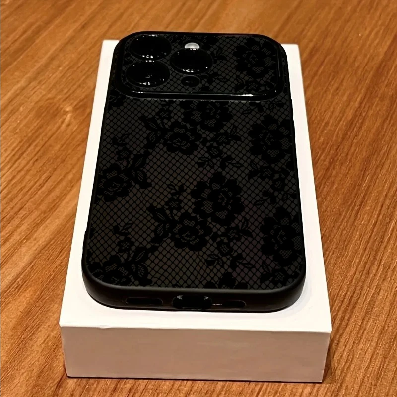 Custodia Protettiva Rosa Nera in Pizzo INS con Protezione Lente per iPhone 17 16 12 14 Pro Max 15 13, Cover Protettiva per iPhone 17 16 11 Pro Max - Image 5