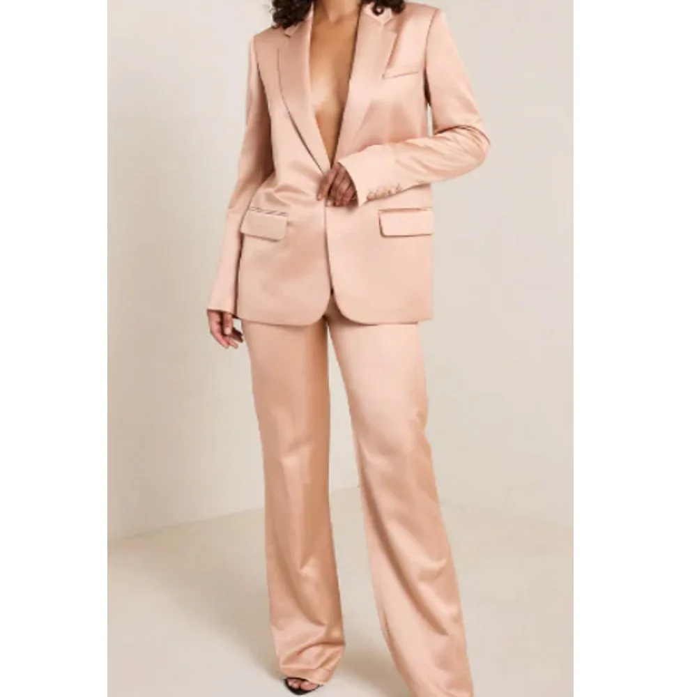 

Two Piece Set for Women Pink Suit V-neck Forged Cloth Short Sets to Dress Garaouy Store Dice Traf 2023 Woman Xnwmnz Pant Pants
