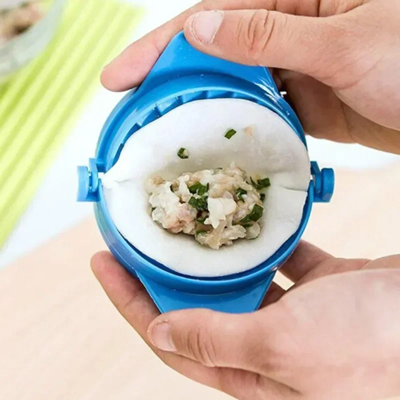 Kitchen Gadgets DIY Crescent shaped Dumpling Making Artifact Manual Make Dumpling Mold Plastic Kitchen Mini Cookie Maker Moulds