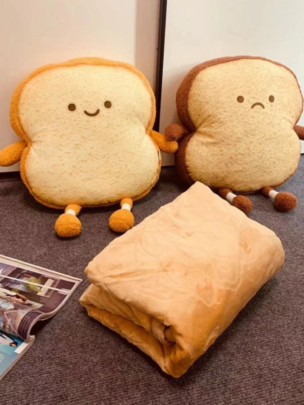 Cartoon Toast Two-In-One Office Nap Pillow Blanket Foldable Soft Plu Square Cuion Bedding Korean Sle Lunchtime Rest