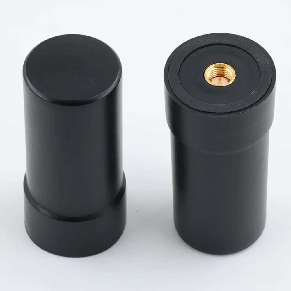 Antenne GNSS pour drone professionnel SR-303, vue de côté montrant les stries de dissipation thermique.