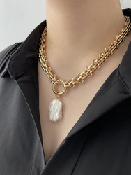 Elegant Vintage Large Square Freshwater Pearl Pendant Necklace with Chunky Chain (Gold)