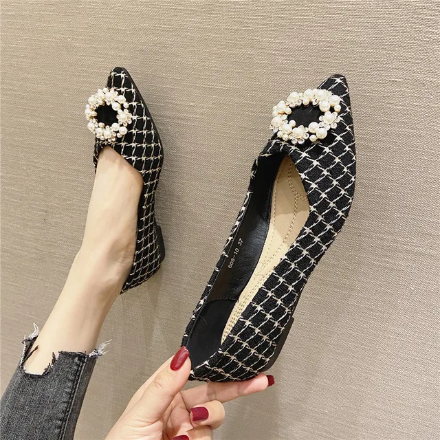 Women Flats Velvet Black Flat Heels Pointed Toe Scoop Shoes Red Wedding Shoes with Pearls Women's Comfortable Soft Sole Flats 46 1