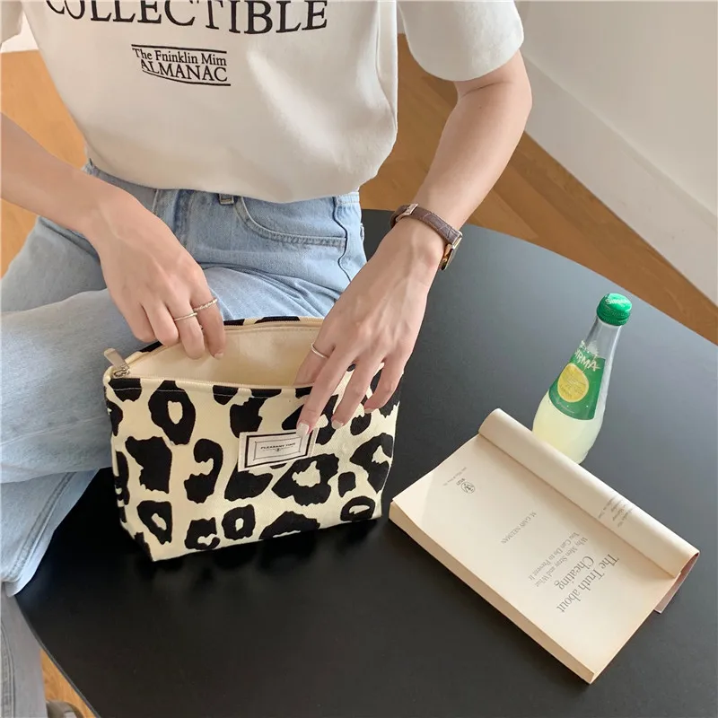 Women Cosmetic Bag Leopard Print Retro Flower Small Clutch Purse Travel Handbags Pencil Storage
