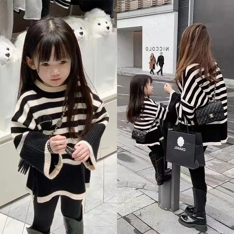 

Family Matching Sweaters Mum Daughter Black Strips Outwear Dad Son Knitwear Family Look Couple Outfit Adults Kids Baby Sweater