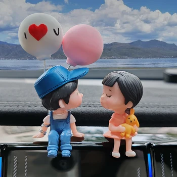 1 paio Decorazione auto Simpatico cartone animato Coppie Action Figure Figurine Palloncino Ornamento Interni auto Cruscotto Accessori Auto Acce