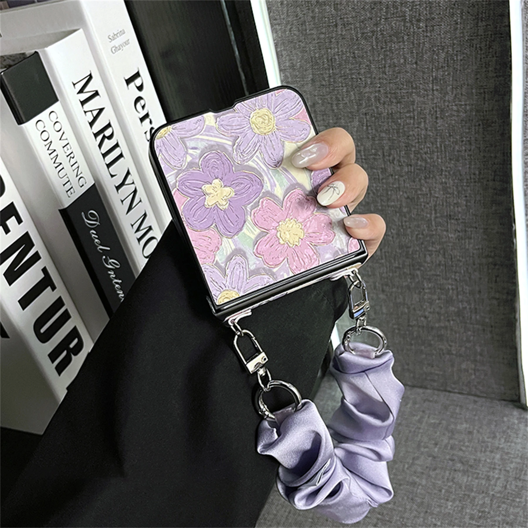 Luxury Korean Oil Painting Purple Flowers Case with Purple Scarf Bracelet