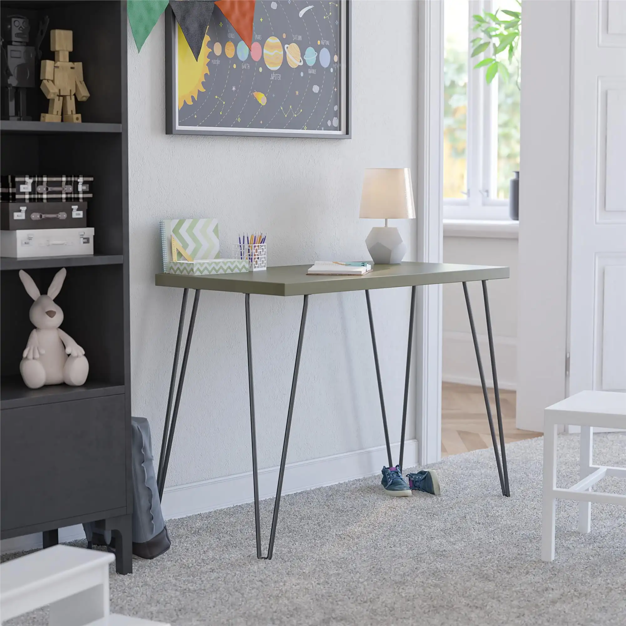 

Ретро компьютерный стол Ameriwood Home Tamarack, оливково-зеленый/черный