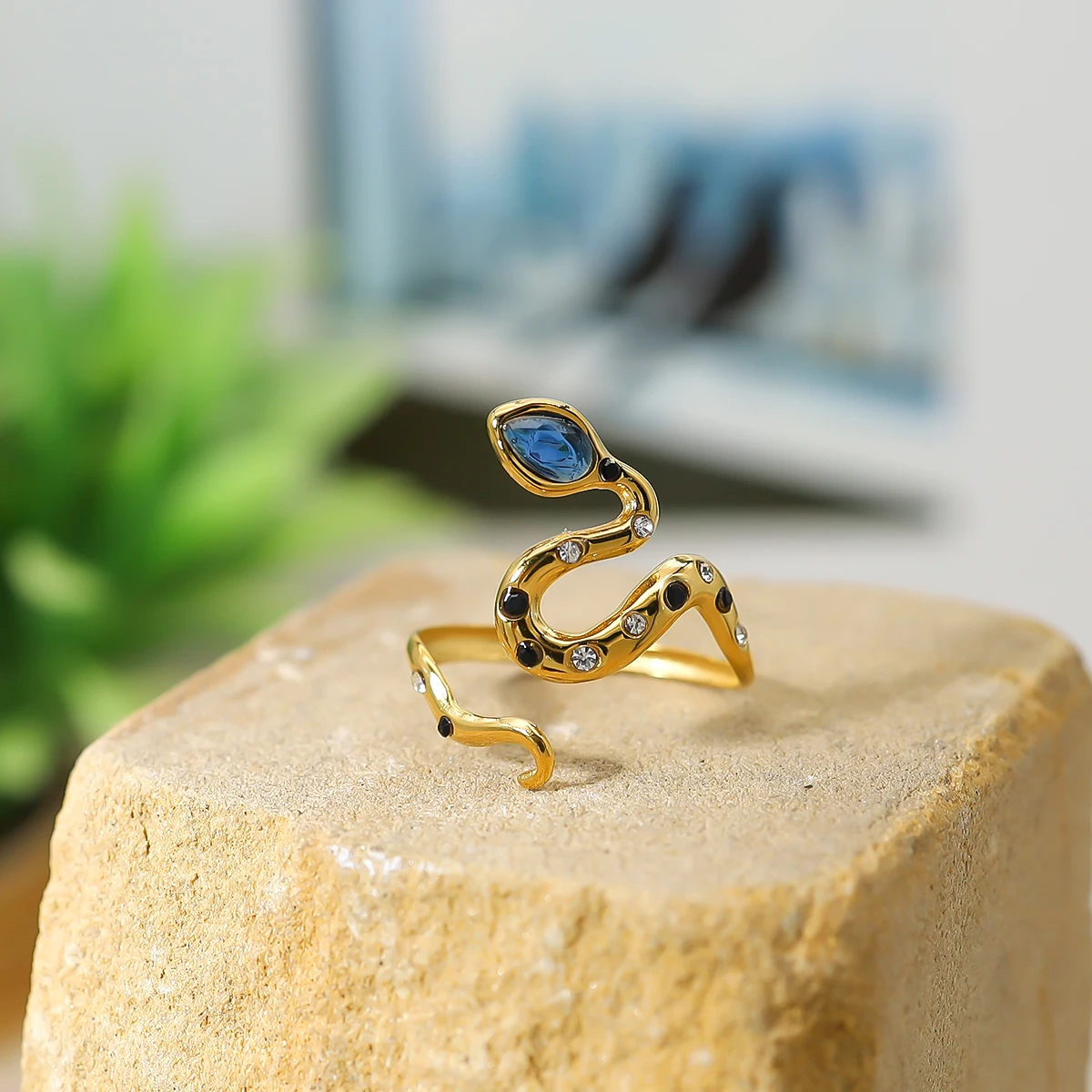 YACHAN Trendy Stainless Steel Snake Rings for Women Chic Exquisite Zircon Crystal Luxury Tarnish Free 18K Gold Plated Jewelry 2