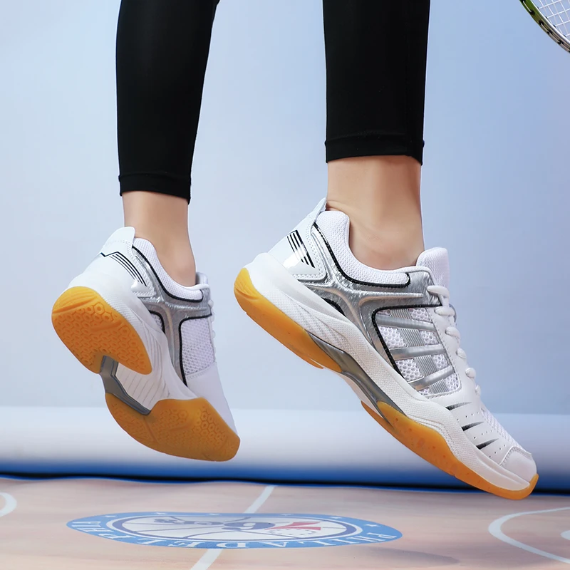 Мужские теннисные туфли, удобная и дышащая Спортивная обувь для тенниса, мужская обувь для бадминтона, уличные Нескользящие кроссовки для мужчин, 2024