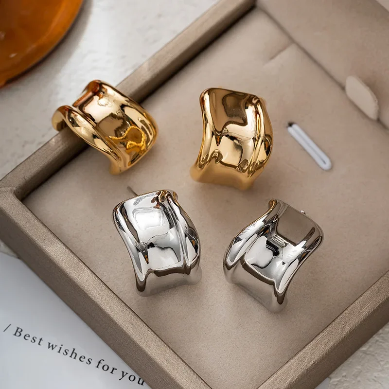 

Light luxury simple irregular C-shaped stud earrings for women