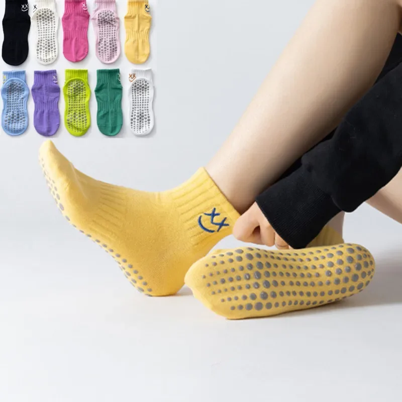 New Solid Color Simple Non-slip Breathable Yoga Socks Pilates Socks Women Indoor Dance Fitness Gymnastics Training Sports Socks