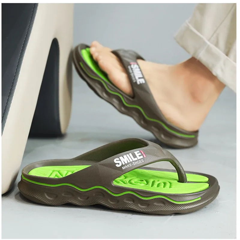 

2024 New Fashion Men Flip Flops Summer Casual Outdoor Shoes EVA Soft Light Slippers For Men Beach Slides Non-Slip Indoor Shoes