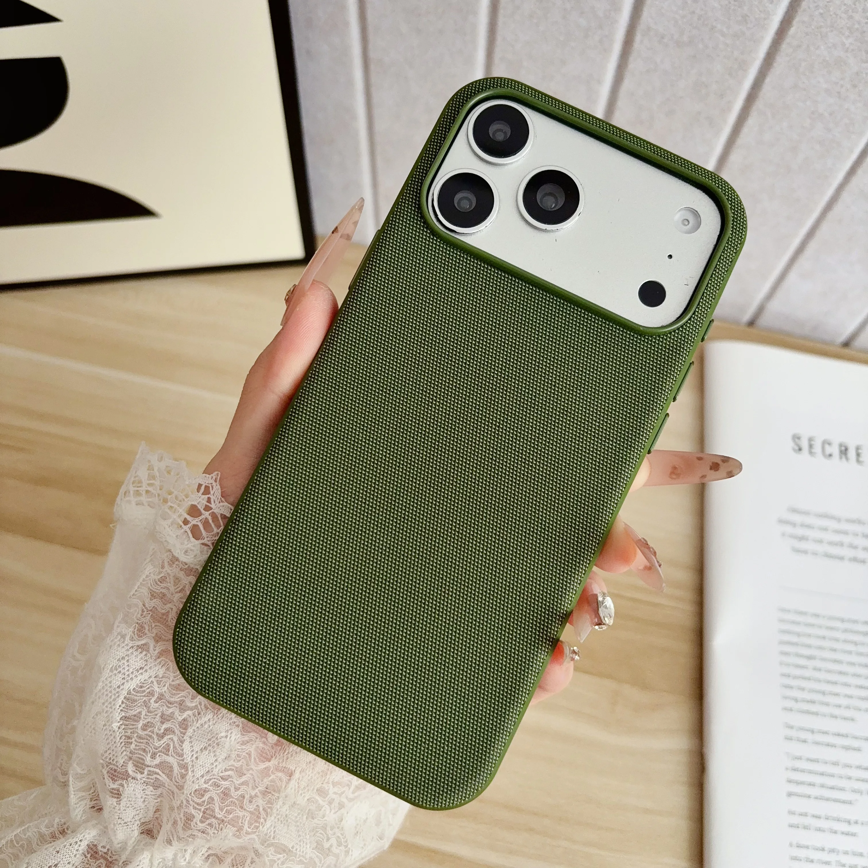 Minimalist Original Technology Woven Magnetic Phone Case