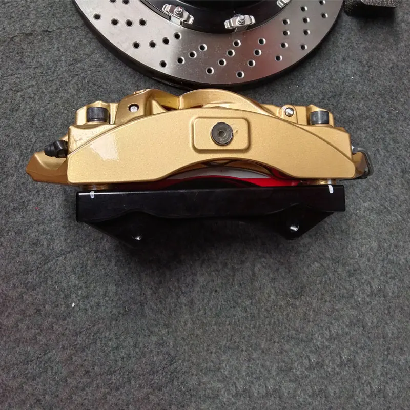 Рисунок 5 - Передний Калибр 6pot X61 золотого цвета