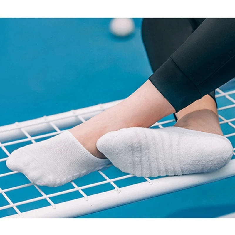 Men No Show Socks - 5 Pairs Low Cut Boat Socks With Silicone Grip & Breathable Towel Bottom