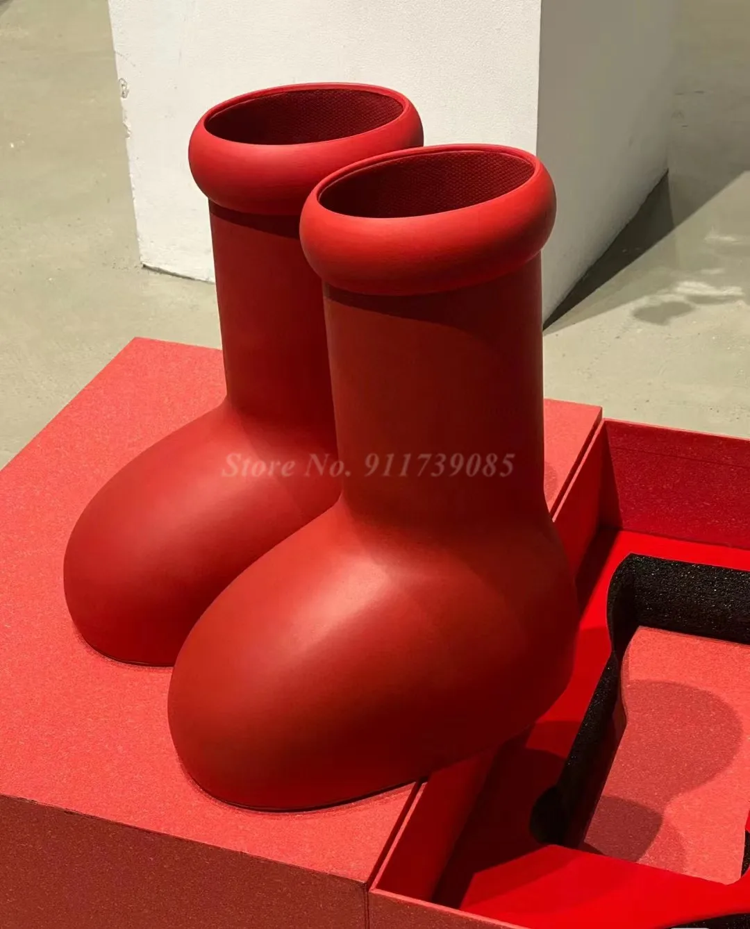 

Red Boots Astro Boy Big Rain Boots Black Blue Color Eva Thick Bottom Big Round Toe Flat Boots for Men and Women Summer Spring