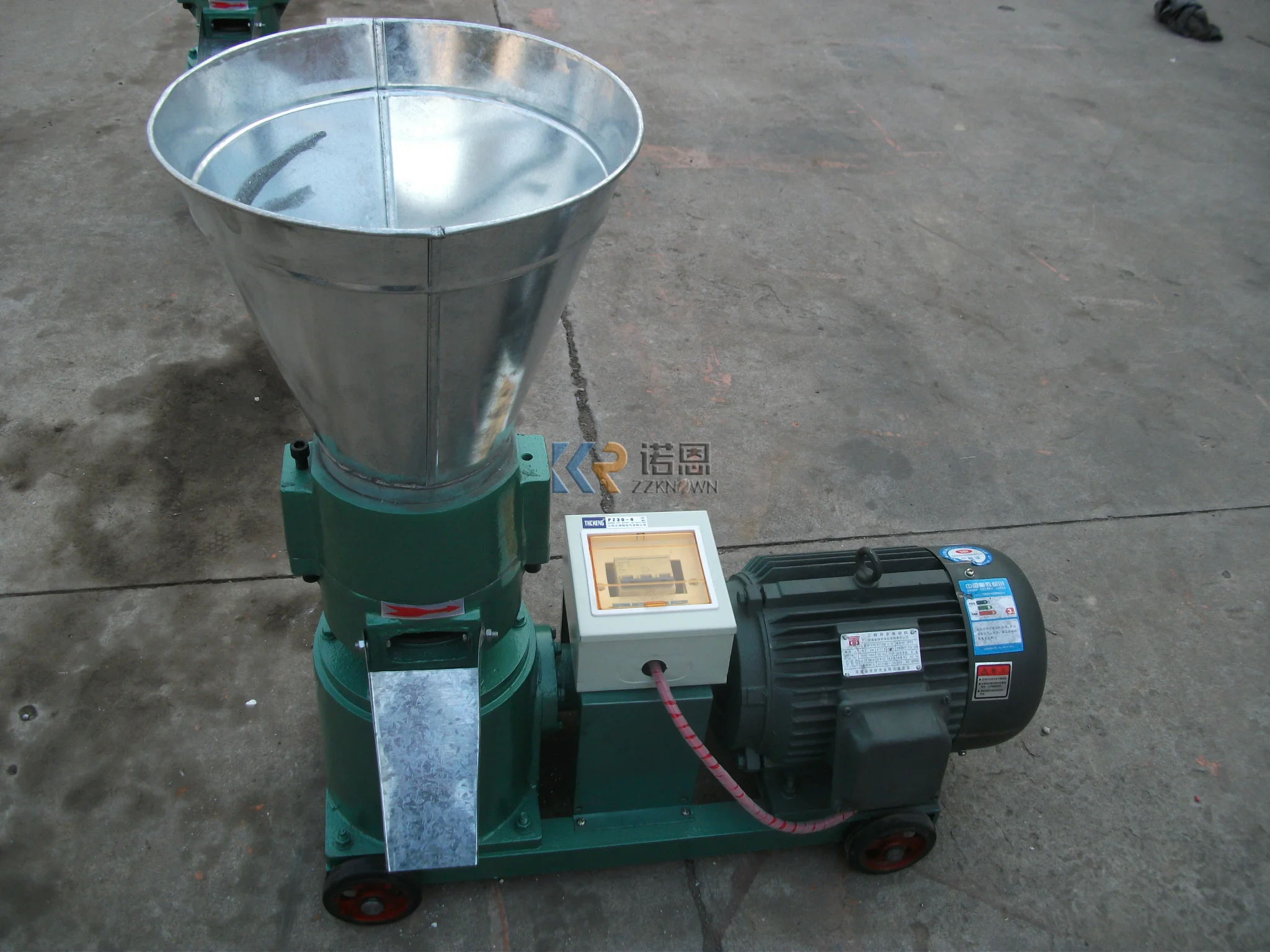 Гранулятор для топливных пеллет. Станок гранулирования. Станок гранулятор опилок. Станок гранулирования. Станок гранулирования.